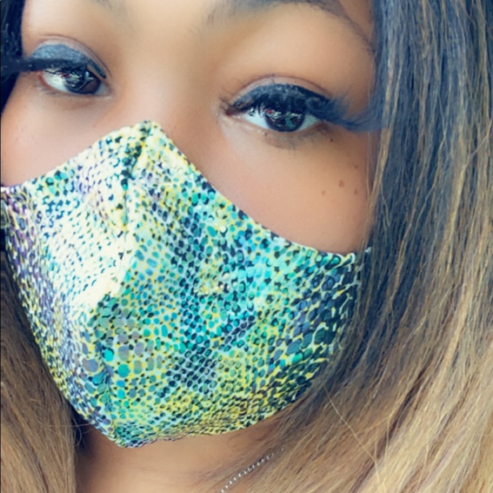 Metallic Snake Skin Face Mask - Picture 1 of 1
